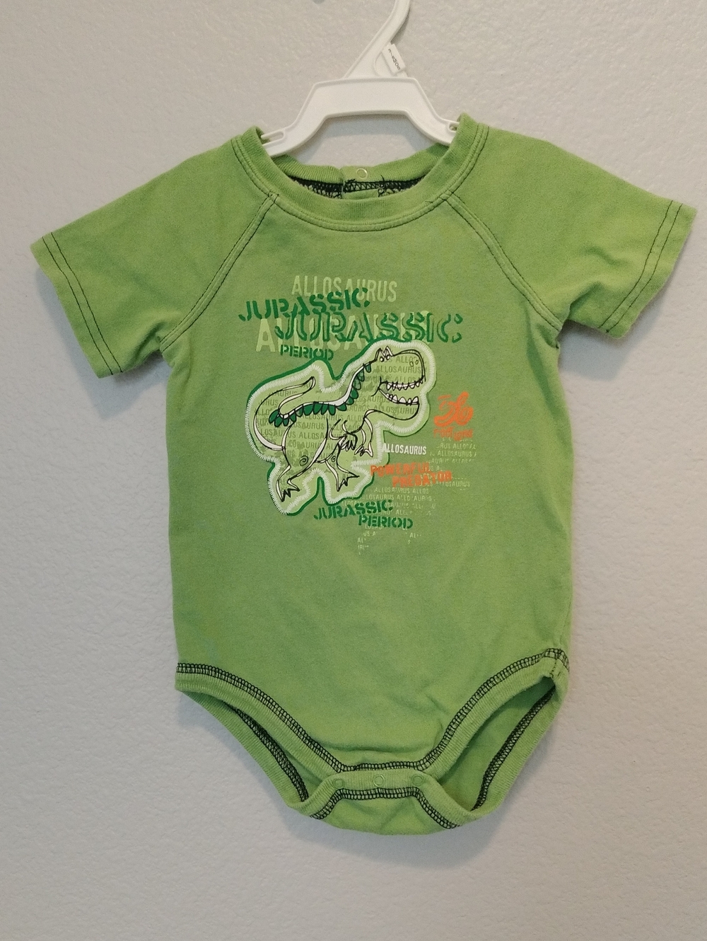 Green Dinosaur Graphic One-Piece Bodysuit / Onesie for Toddlers 18 Months